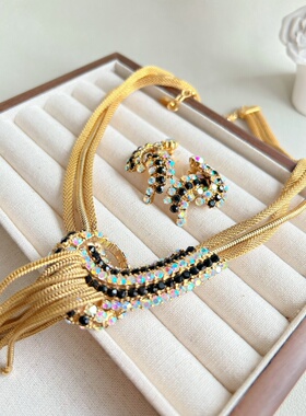 金色链条打结流苏项链