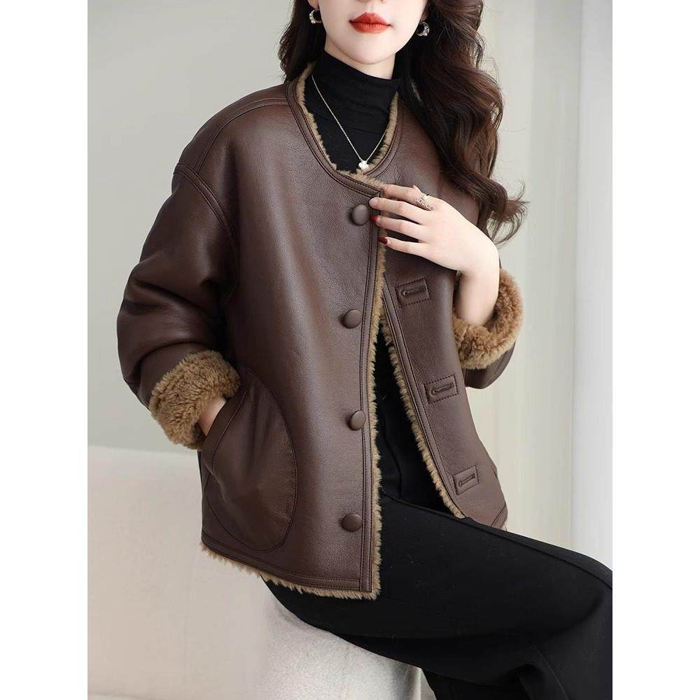 短款小香风皮草 都市女性时尚穿搭 抹茶绿皮草梨型身材穿搭,淘宝优惠券,粉丝福利购,淘宝优惠卷