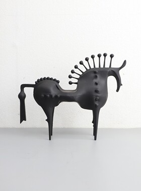 欧式个性刺马摆件客厅玄关样板间办公室卧室书房餐厅桌面家居饰品