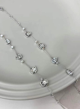 一恋小新一家人手链女复古极简冷淡风方块拼接趣味手环叠戴气质手