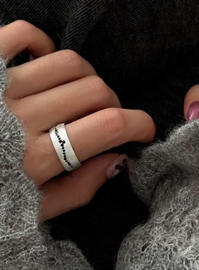 一恋磨砂黑色不规则戒指女时尚小众设计感法式简约时髦开口指环食