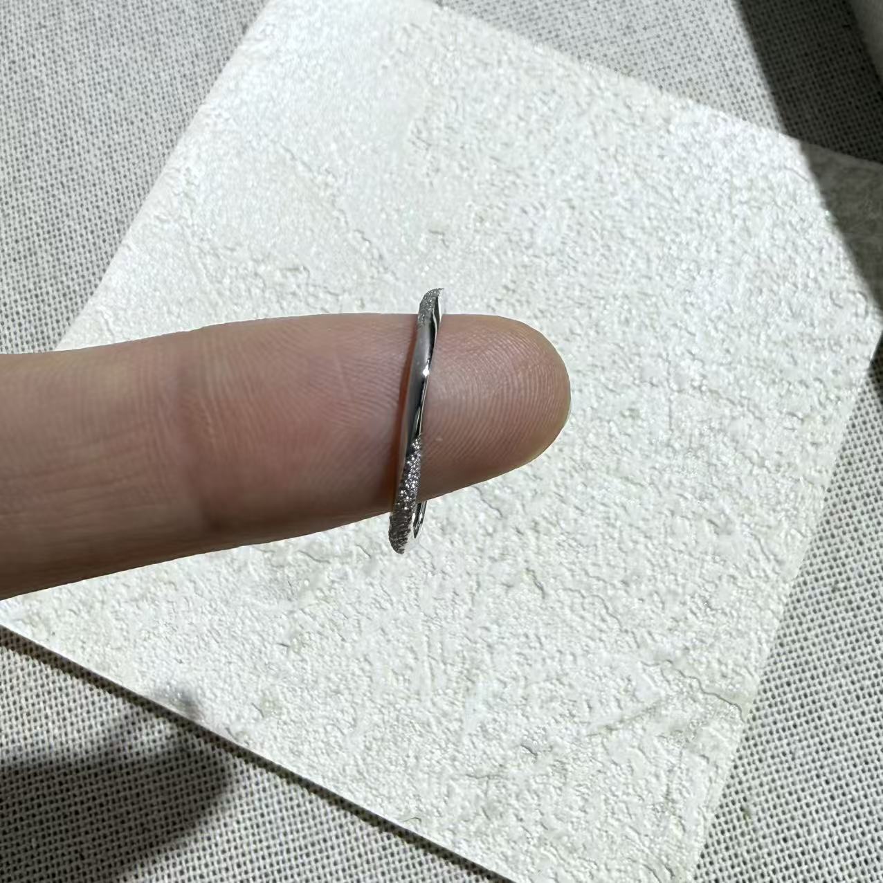 Pure silver 999 Mobius Austin sand shiny ring