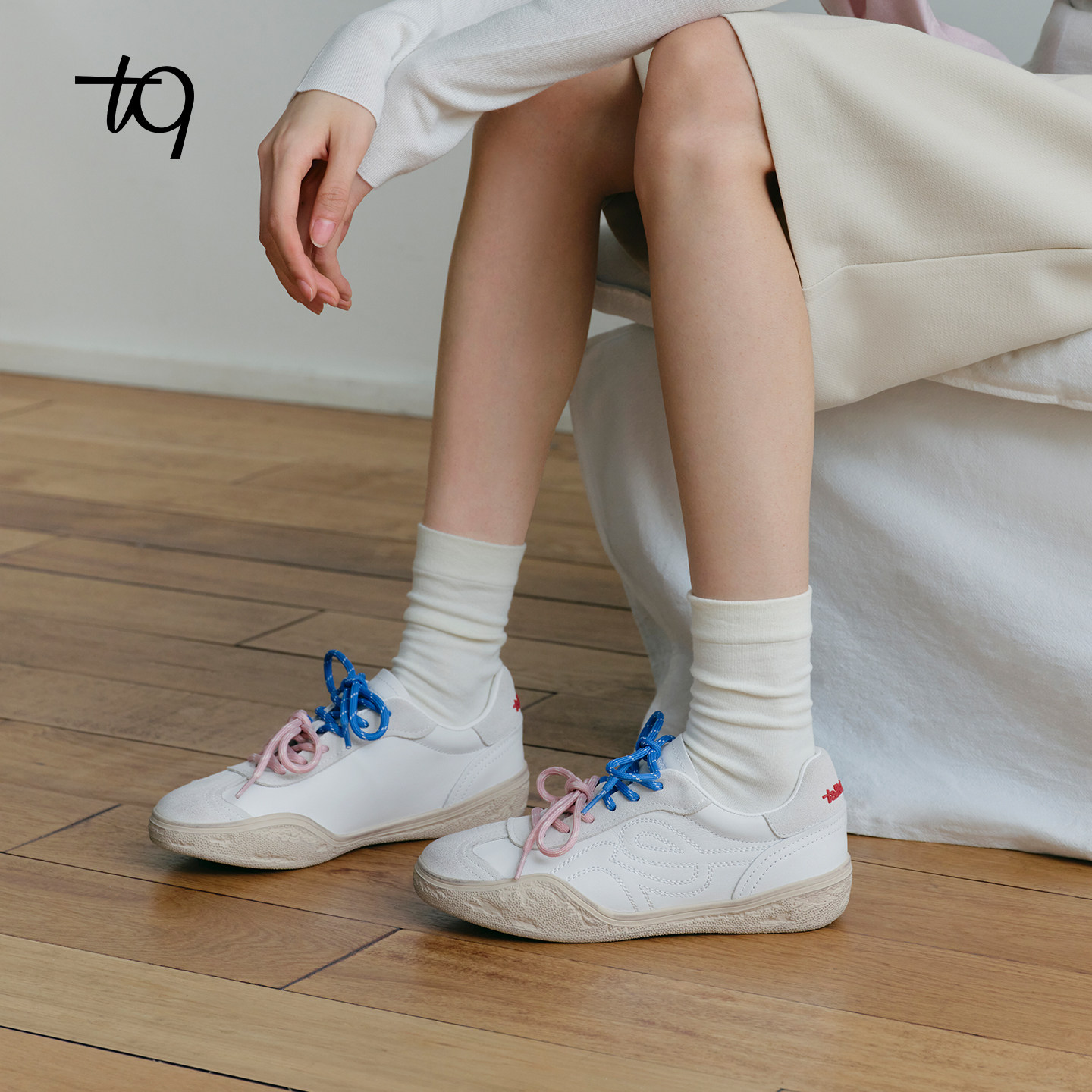 Talitaqoom2026年春季新款双色系带刺绣小白脏脏鞋百搭德训鞋tq女,淘宝优惠券,粉丝福利购,淘宝优惠卷