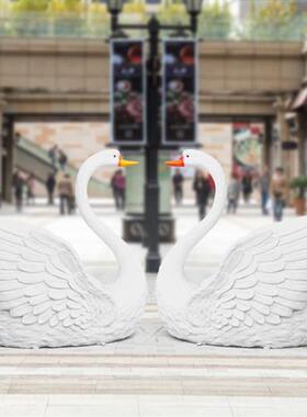 仿真天鹅爱心拍照打卡雕塑摆件户外玻璃钢公园婚纱摄道具装饰美陈