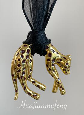 戴上气场全开~黑金钱豹毛衣链女