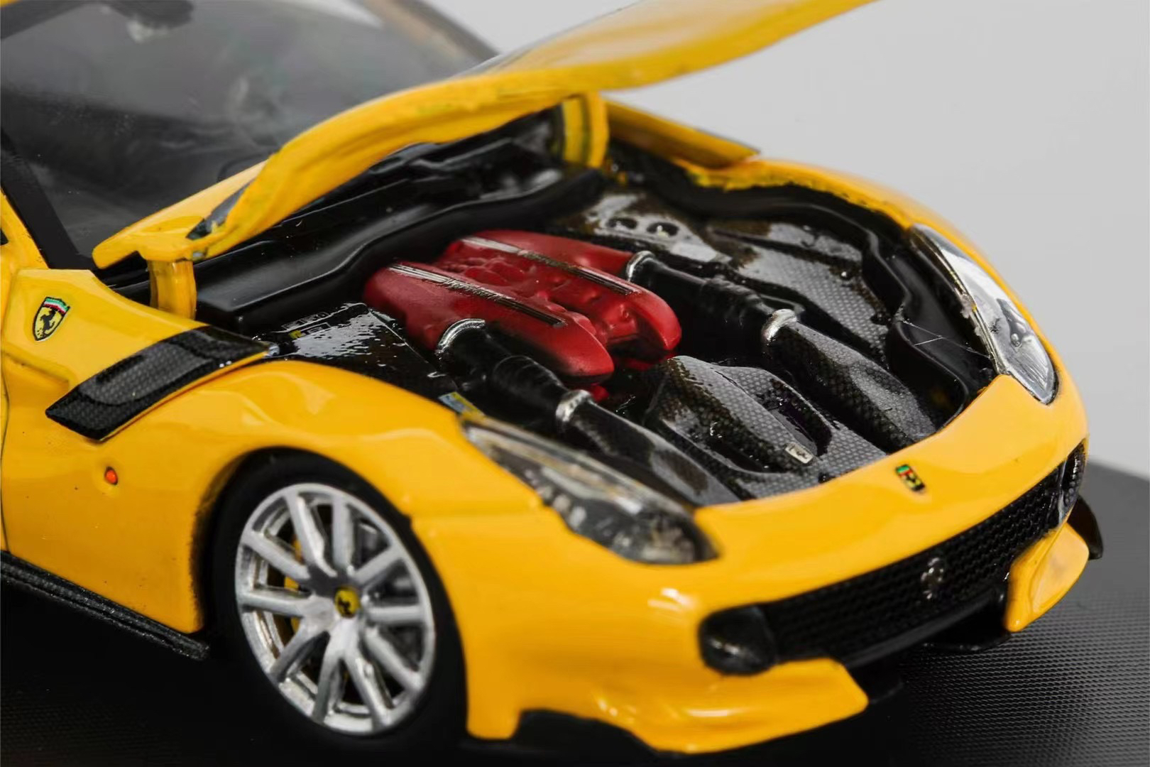 Little Toy 1:64 法拉利F12 TDF 可开盖 合金仿真汽车模型 - 图2