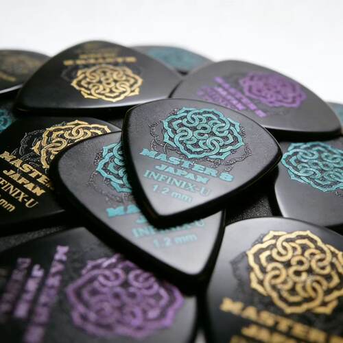 日产Master8拨片 防滑耐磨 IFUHPS速弹三角爵士标准电木吉他拨片 - 图2