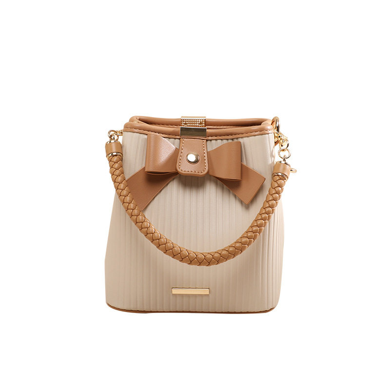 小个子女小众轻奢高级感2021水桶包 奔蕾女士包袋