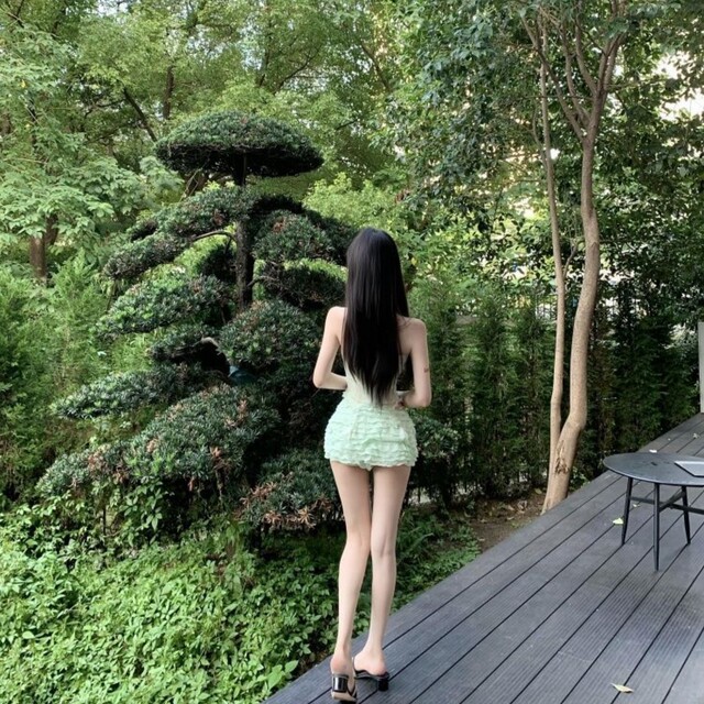 Korean Hot Girl Sleeveless Top High Waist Slim Skirt