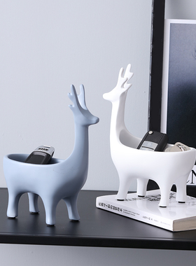 小鹿少女梳妆台床头柜桌面摆件