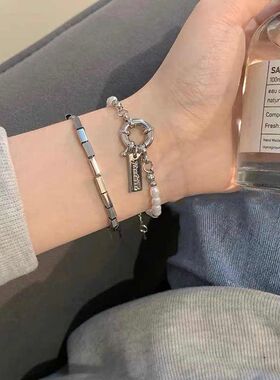 精选复古珍珠几何方块手链女ins小众设计感轻奢女生珠串珠配饰