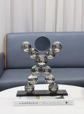 现代创意动力学机械抽象人物水晶摆件酒店会所样板间装饰品