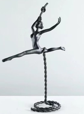 现代轻奢金属人物抽象雕塑创意摆件动物装饰桌面客厅电视柜样板间