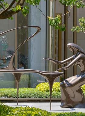 创意不锈钢抽象艺术人物雕塑玻璃钢金属跳舞镜面人形人像创意摆件