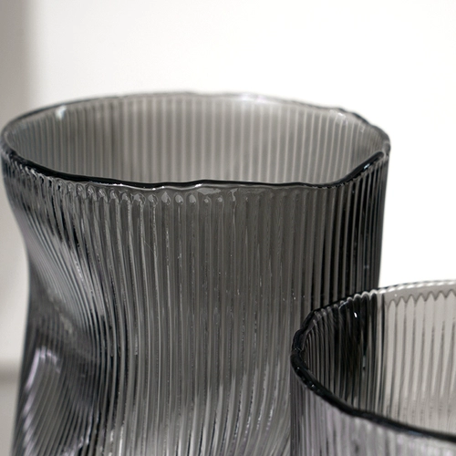 Чужое европейское стиль творческая кривая прозрачная стеклянная ваза