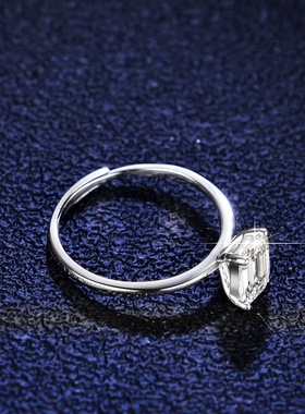 925纯银镀PT950 铂金莫桑石戒指结婚求婚几何钻戒女长方祖母绿