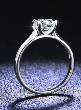 s925纯银新款四爪镀PT950 铂金戒女款轻奢小众求结婚戒指莫桑石