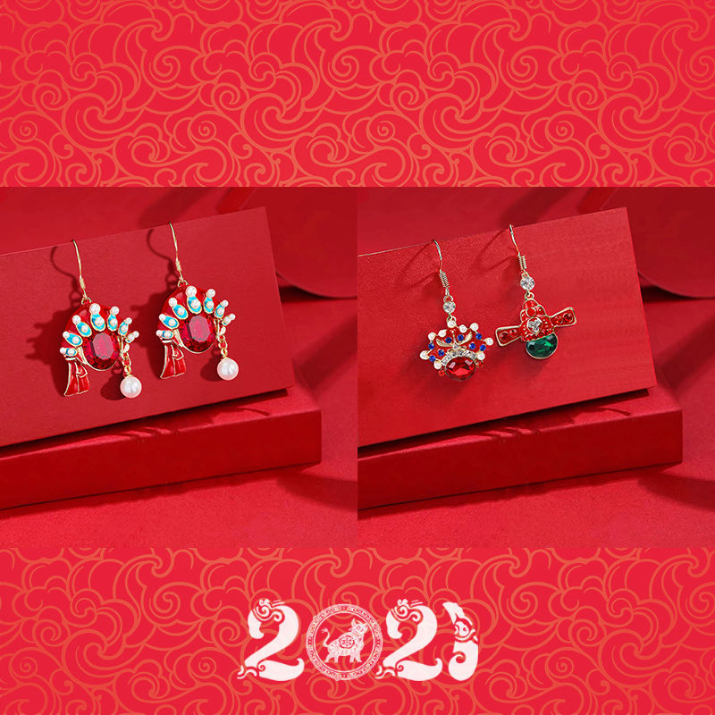 故宫国潮耳环红色耳坠银针中国风耳钉戏曲花旦新年京剧脸谱耳饰品