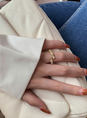 2023 New Design Opals Bamboo Shape Gold Colour Adjustable