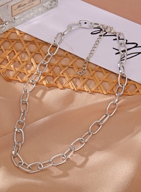 New Fashion Big Retro Necklace for Women Twist Gold Color