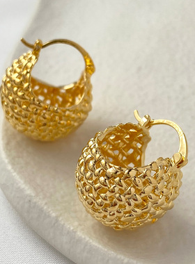 French Slouching Retro Woven Hollow Heart Golden Globe