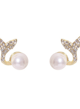 Japanese 2023 Style Elegant Fishtail Imitation Pearl Stud