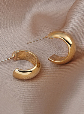Vintage Golden Minimalist C Shape Clip on Hoop Earrings Non
