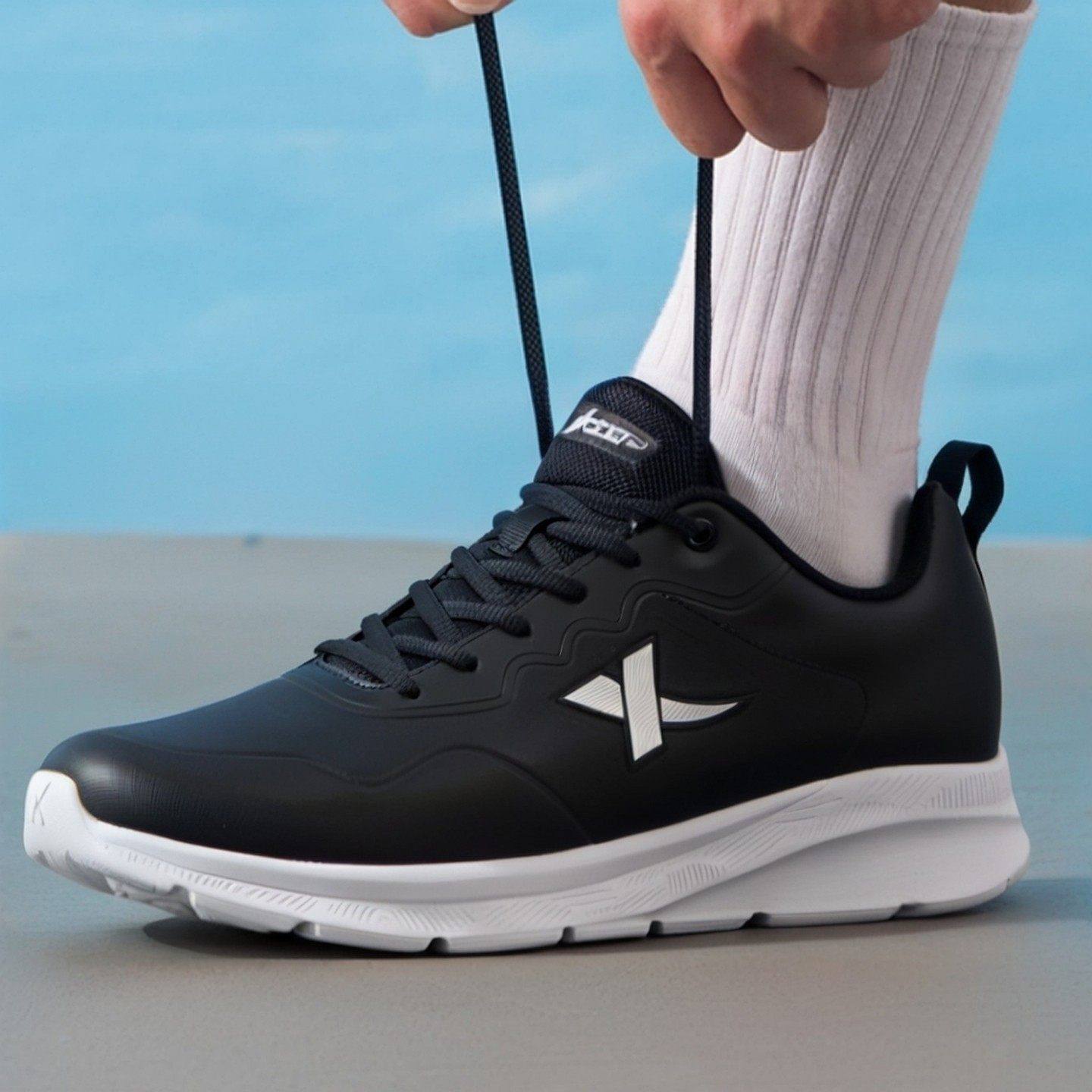 特步减震跑步鞋男鞋冬季革面防泼水运动鞋舒适休闲鞋加绒跑鞋棉鞋,淘宝优惠券,粉丝福利购,淘宝优惠卷