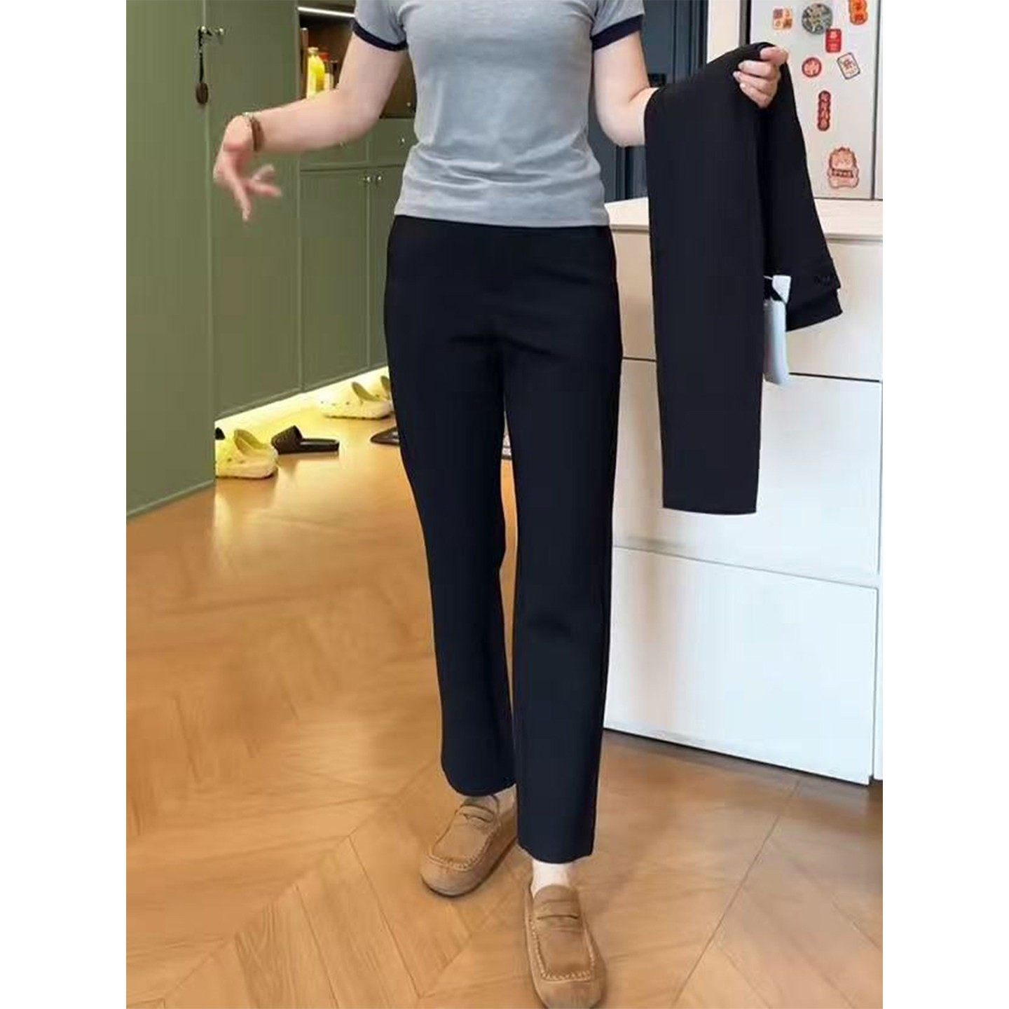 黑色高腰加绒西装裤女2025秋冬新款直筒显瘦九分职业哈伦小脚裤子,淘宝优惠券,粉丝福利购,淘宝优惠卷