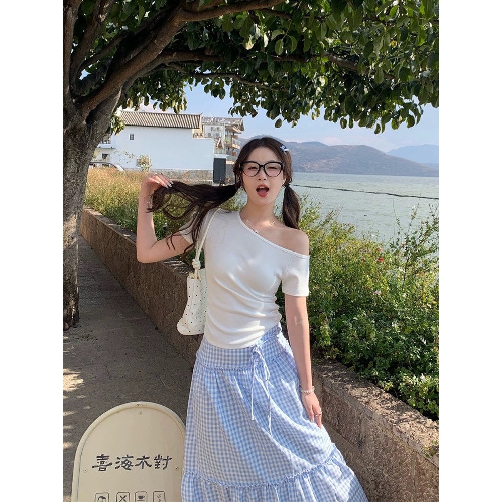 英国nextroad联名辣妹斜肩上衣女款夏季短袖t恤一字肩露肩修身t恤 - 图1