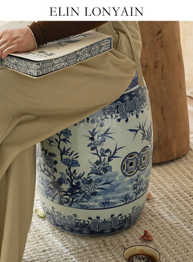 手绘釉下彩青花陶瓷花鸟镂空瓷墩