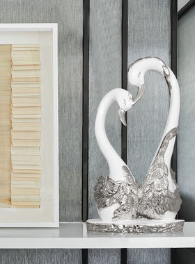 恩爱天鹅情侣结婚礼物送闺蜜送姐妹轻奢欧式电视柜酒柜床头柜摆件