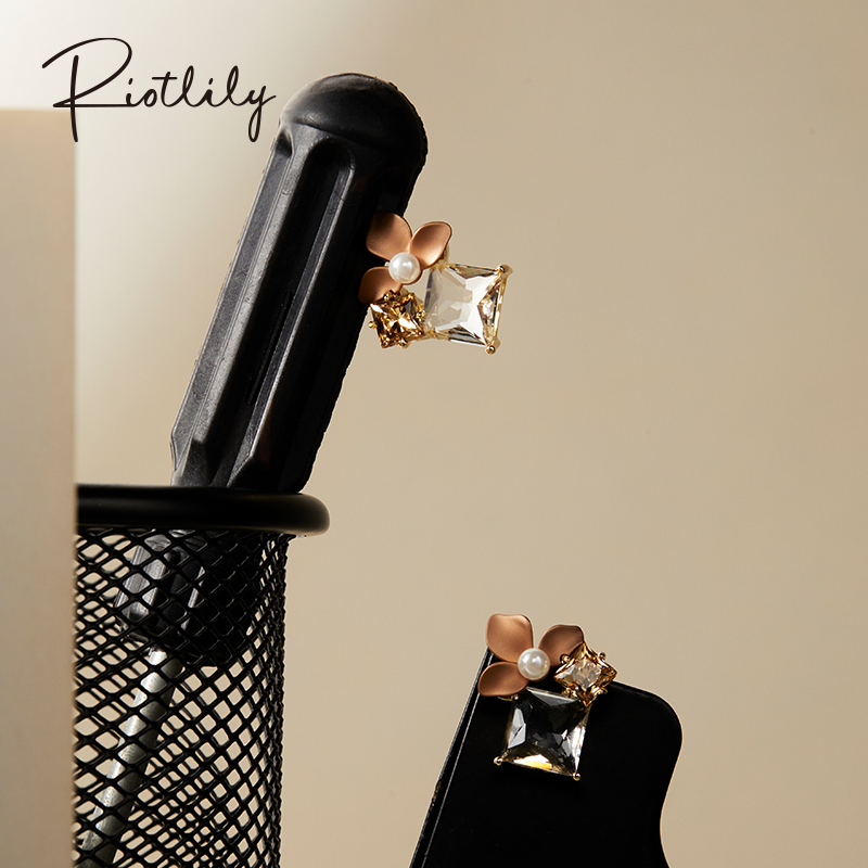 Riotlily/艾特里里香槟花语耳环清爽甜美浪漫花朵耳钉圣诞送女友 - 图3