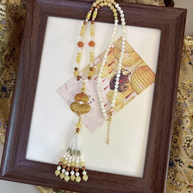 暖黄金秋色国风汉服配饰璎珞项链背云宋锦蝴蝶吊坠高级感旗袍项链