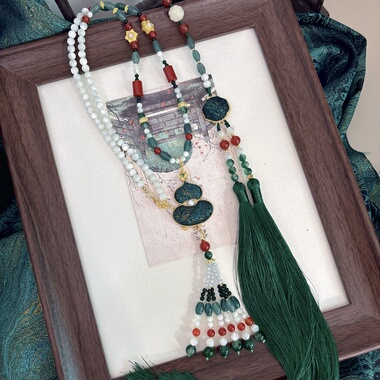 古风宋锦刺绣墨蓝蝴蝶长璎珞双背云富贵高级感中式旗袍汉服项链女