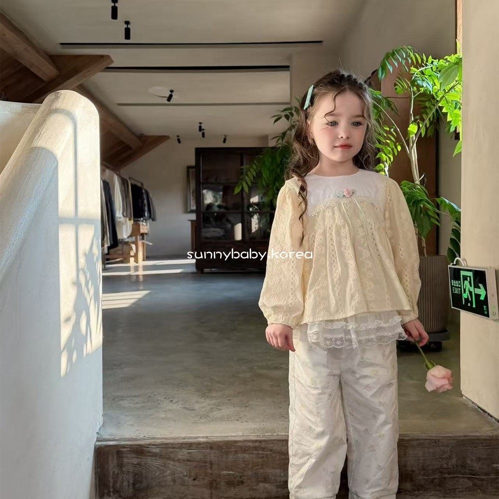 AIAI韩国进口童装代购26春女童棉柔可爱蕾丝碎花镂空娃娃衫T恤衫,淘宝优惠券,粉丝福利购,淘宝优惠卷