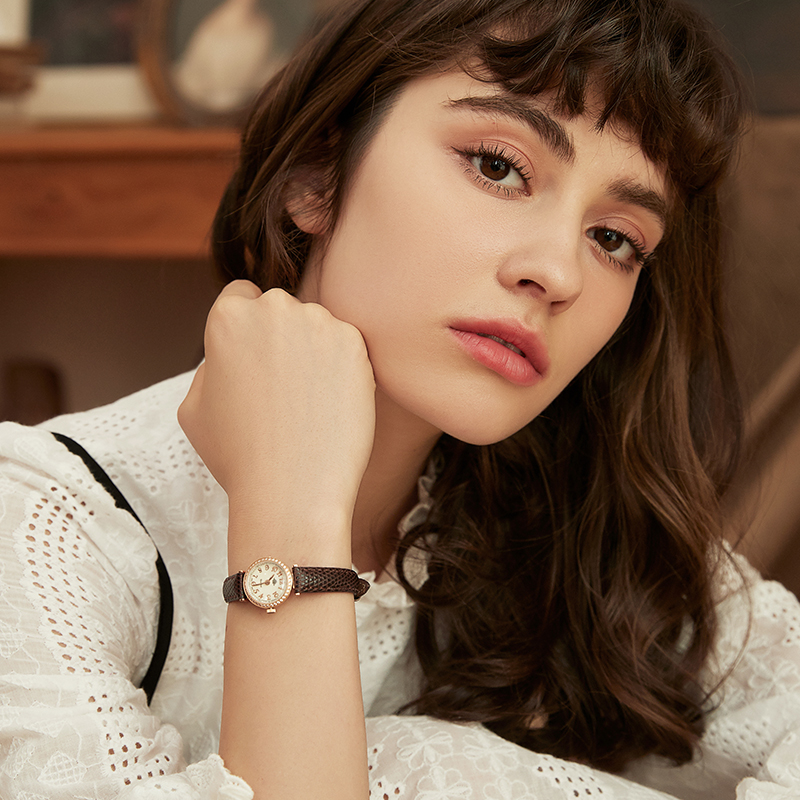 【限量秒杀】Rosemont瑞士腕表复古珐琅表盘简约气质手表女石英表 - 图1