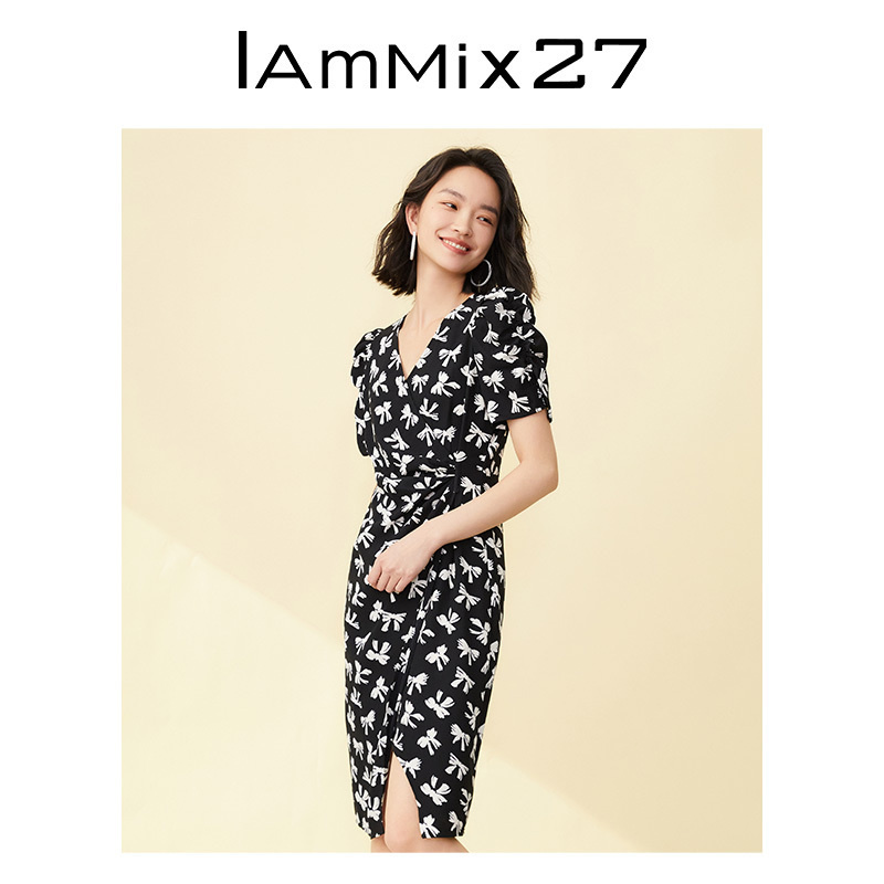 IAmMIX27法式V领茶歇裙女夏季减龄泡泡袖个性不对称开衩连衣裙女