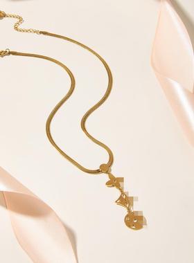 钛钢幸运四叶草ins风潮项链女流苏蛇骨刀片锁骨链时尚简约高级感