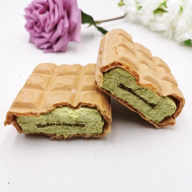 Japanese Morinaga Ryusei Sandwich Wafer Snow Pie Ice Cream