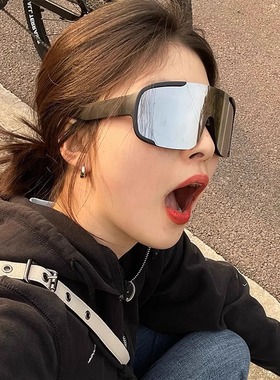 登山护目镜一体男女户外运动爬山墨镜滑雪防风沙偏光变色骑行眼镜