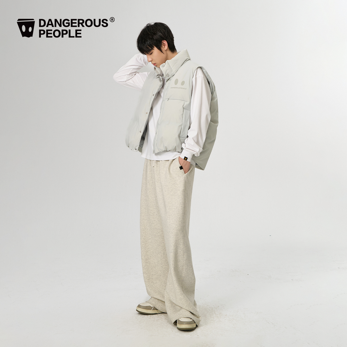 Dangerouspeople薛之谦dsp冬季潮牌宽松保暖百小眼睛搭羽绒马甲 - 图2