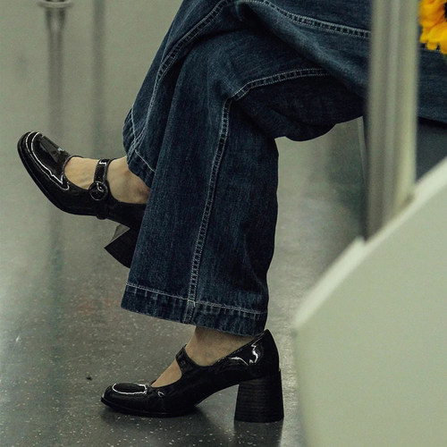 CAREL官网授权CAREN玛丽珍鞋漆皮高跟粗带复古风优雅法式单鞋女鞋 - 图1