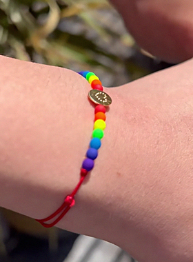 LaMomeBijou镀金奖牌小红绳