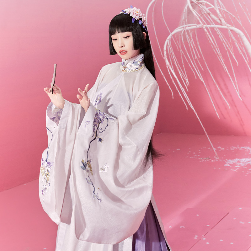 十三余儿[声声竹]明制绣花小豆蔻 十三余汉服