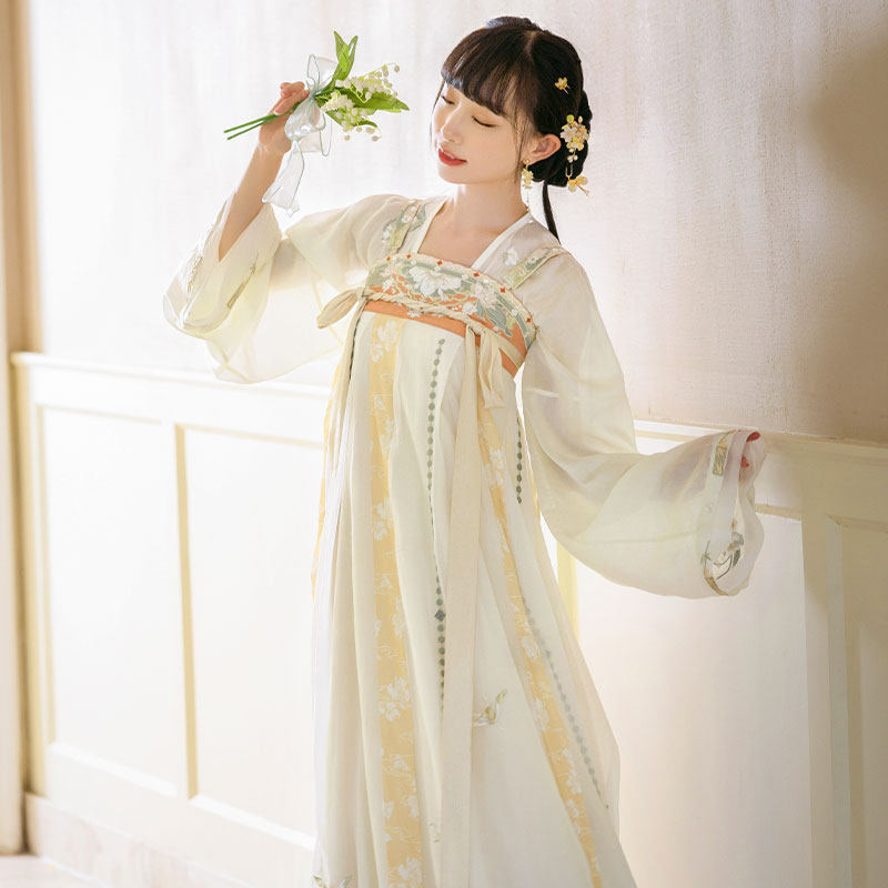 十三余儿[是风动-银临联名]小豆蔻 十三余汉服