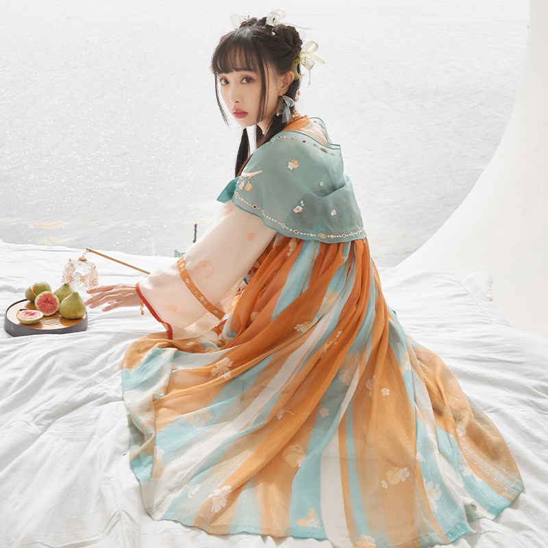 小豆蔻长袖现货连衣裙 十三余汉服