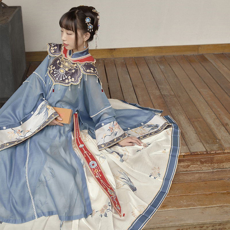 十三余小豆蔻儿[浴兰之月]衫马面裙 十三余汉服