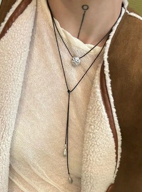 英国topwhit赵露思黑绳绑带项链锁骨链女设计感高级气质颈链毛衣