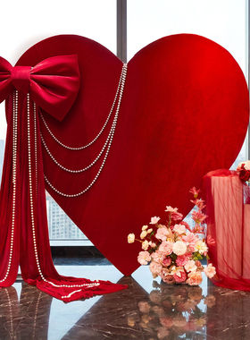 春季室内求婚浪漫告白背景墙